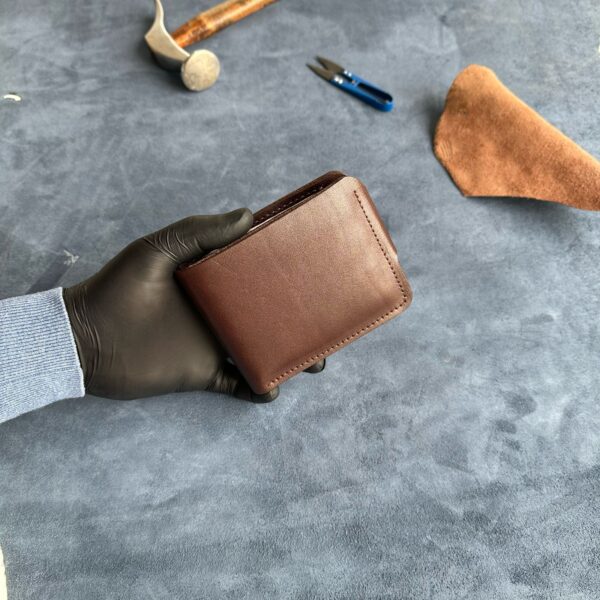 L-18 Heavy-Duty Bifold Wallet - Image 13