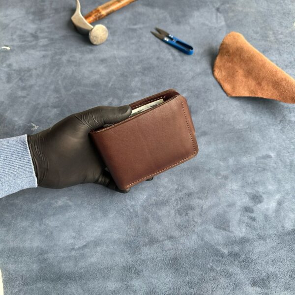 L-18 Heavy-Duty Bifold Wallet - Image 11