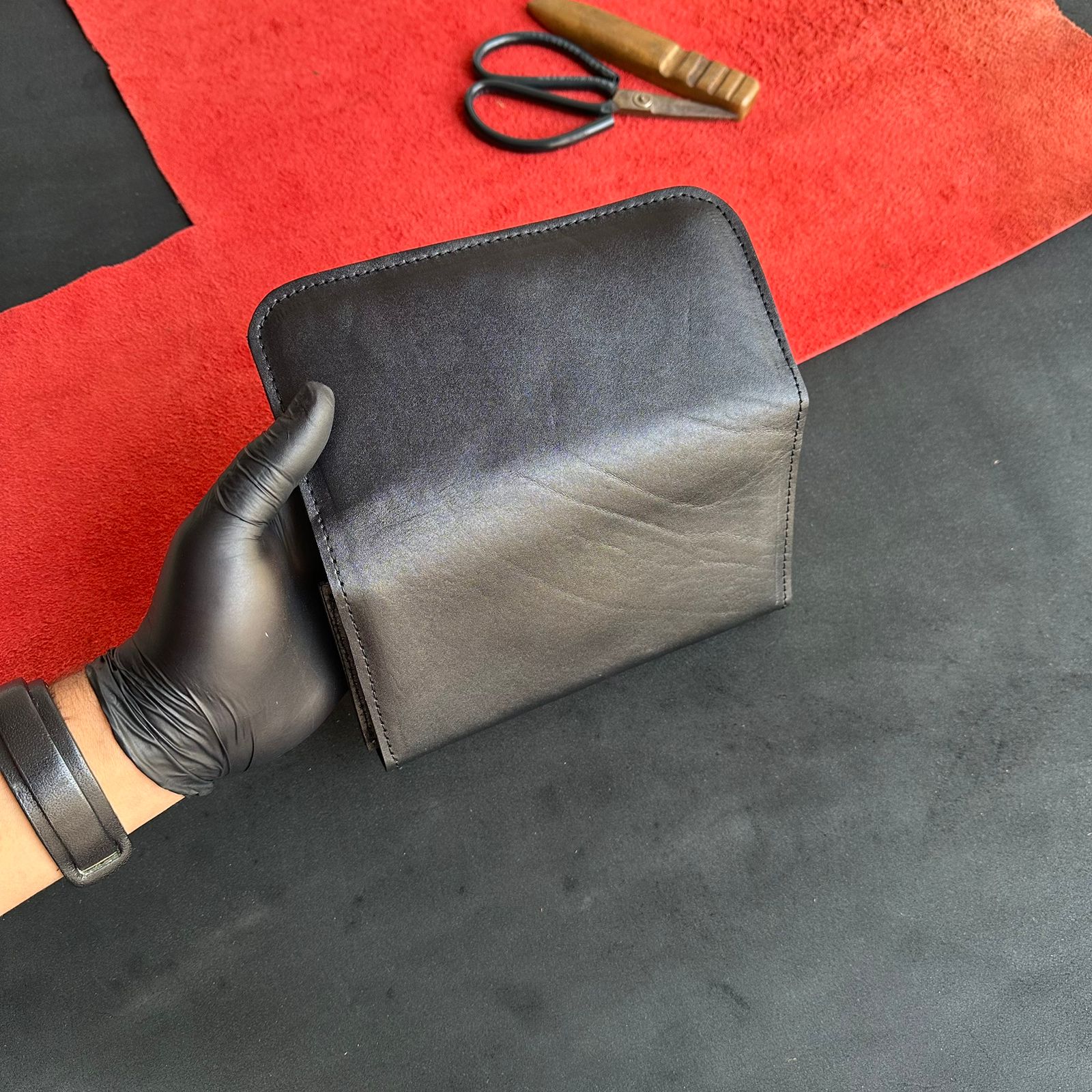 L-26 Leather Clutch Wallet - Image 34