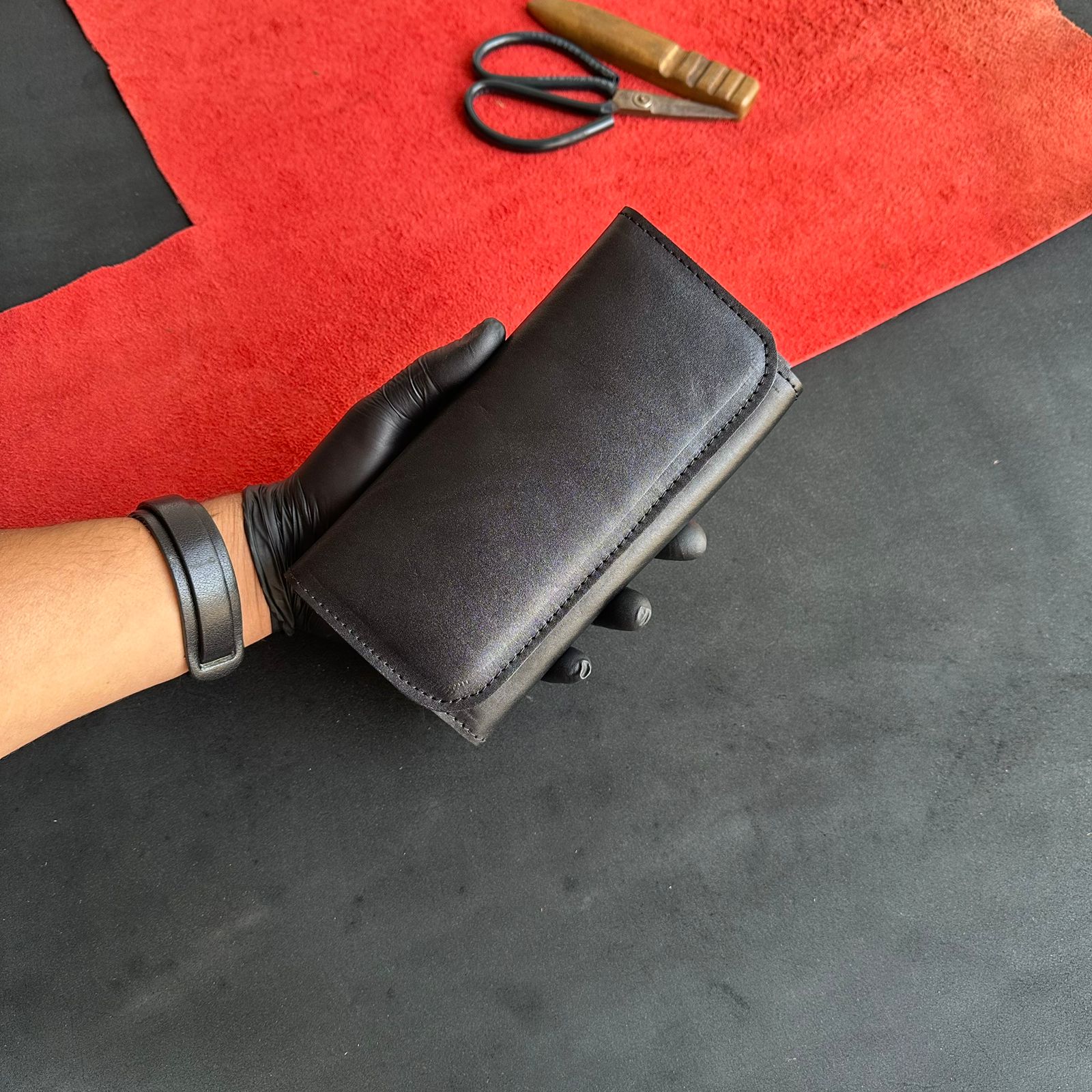 L-26 Leather Clutch Wallet - Image 27