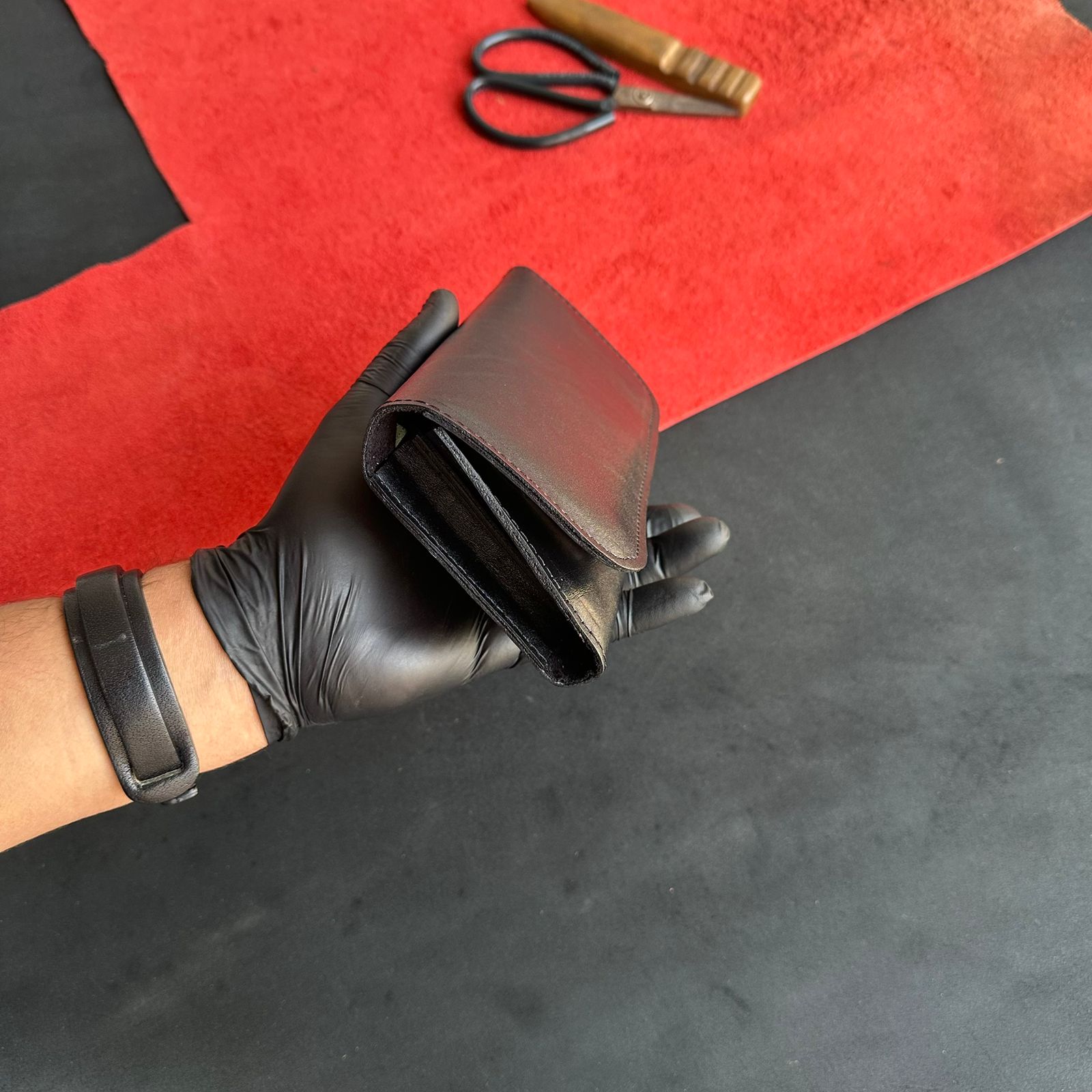 L-26 Leather Clutch Wallet - Image 30