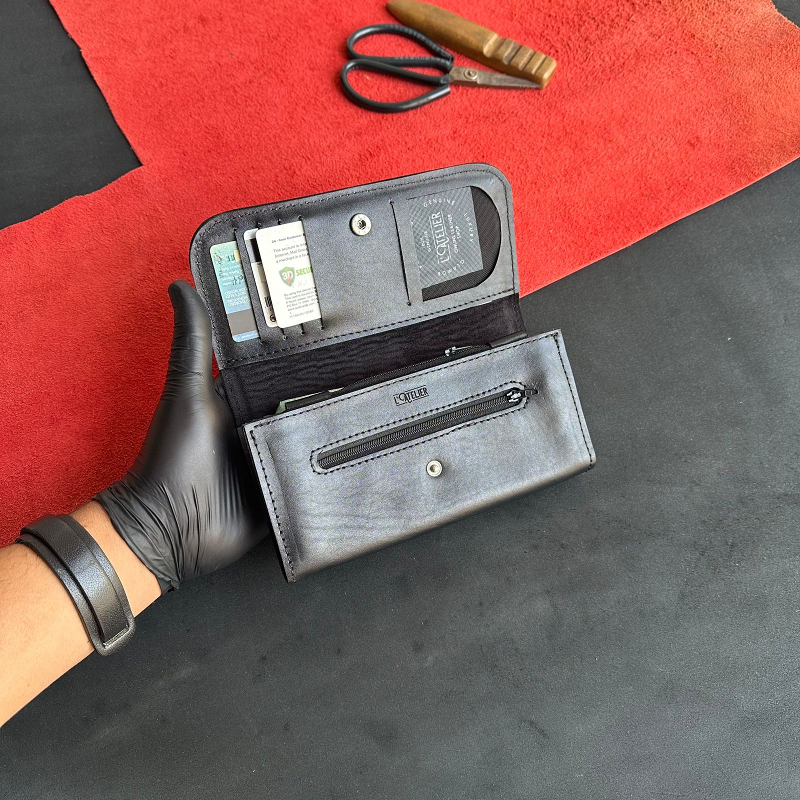 L-26 Leather Clutch Wallet - Image 32