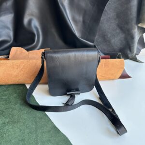 L-91 Leather Crossbag