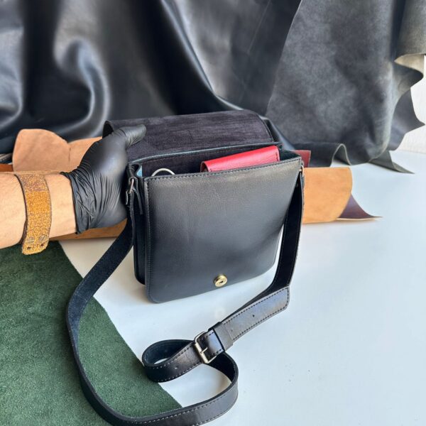L-91 Leather Crossbag - Image 15