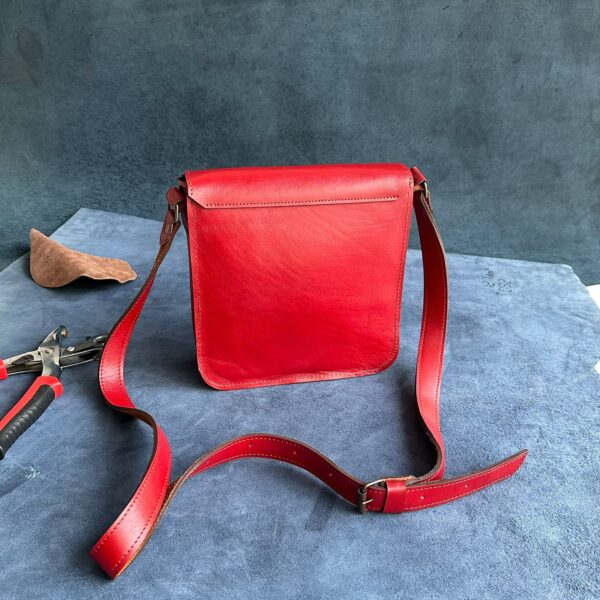 L-91 Leather Crossbag - Image 4