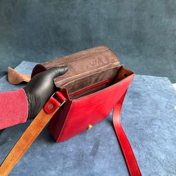 L-91 Leather Crossbag - Image 10