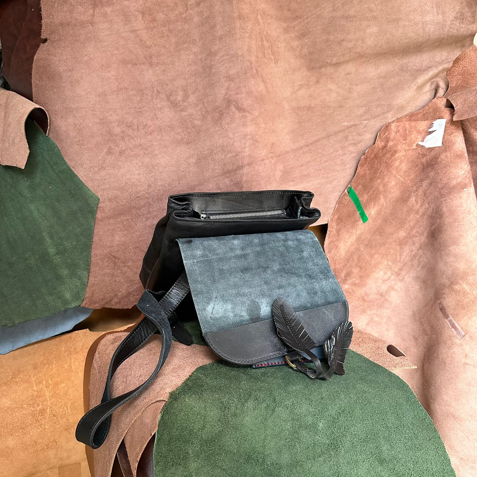 L-94 Leather Backpack - Image 11