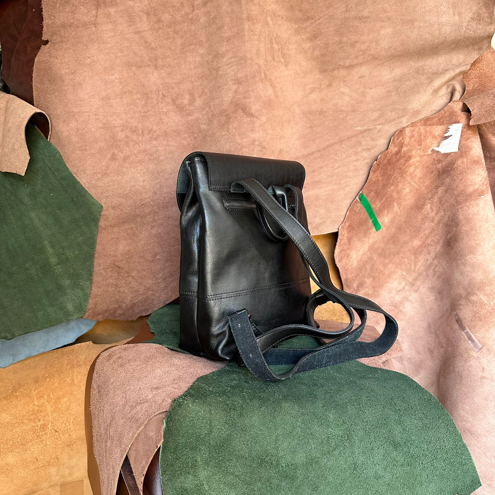 L-94 Leather Backpack - Image 15