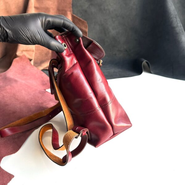 L-94 Leather Backpack - Image 7