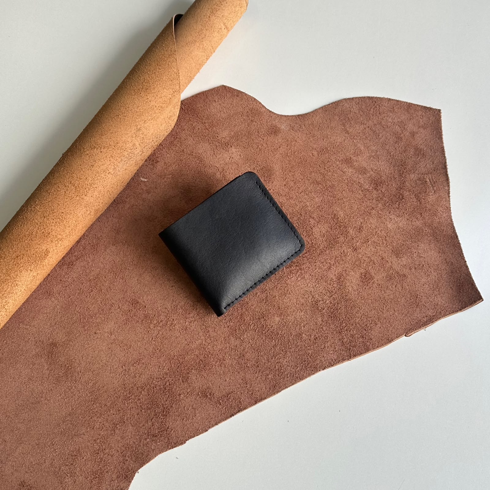 L-97 Leather Wallet - Image 3