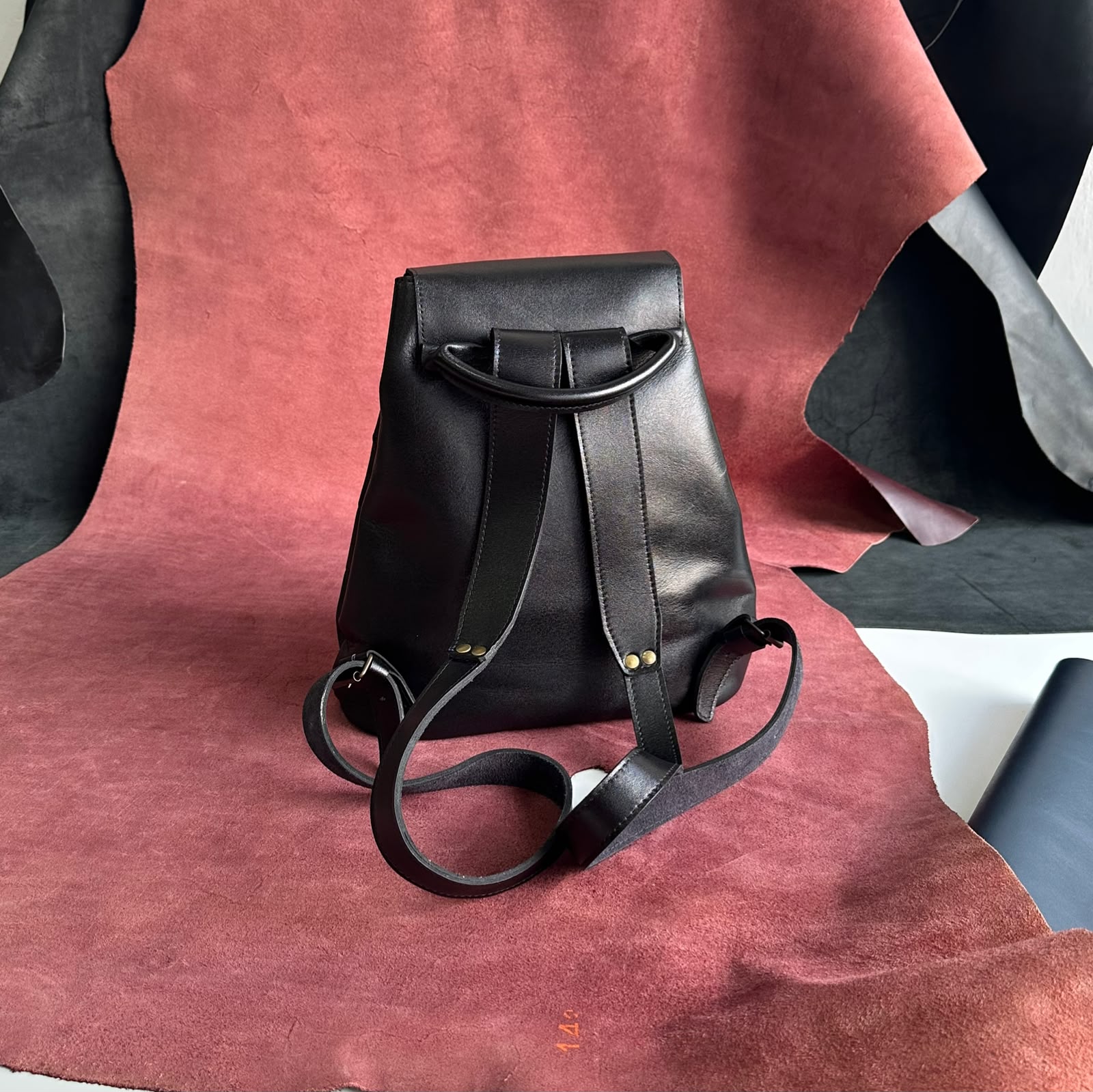 L-45 Leather Backpack - Image 14